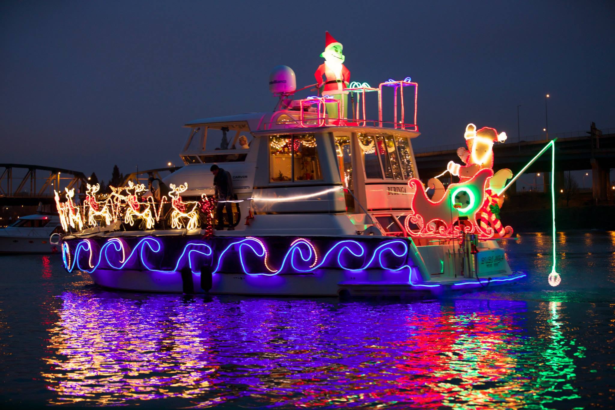 This Classic Christmas Ships Parade in Oregon is Starting Soon | That Oregon Life