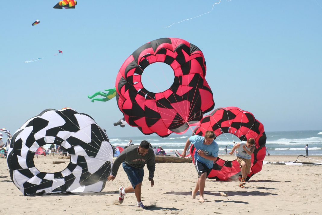 This Kite Festival on the Oregon Coast Will Blow You Away That Oregon