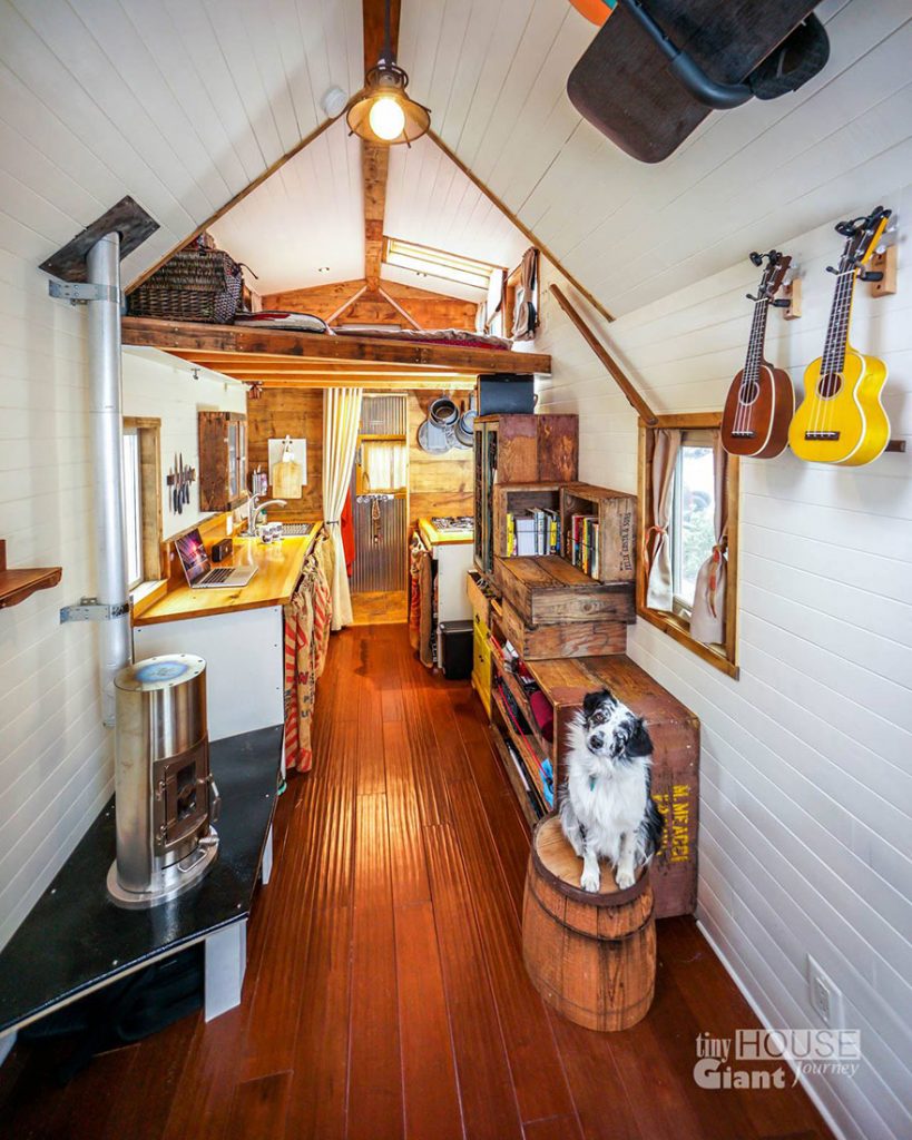 tiny-house-giant-journey-mobile-home-jenna-guillame-3
