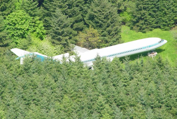 Deep Inside the Oregon Woods Is a Boeing 727 — where one ...