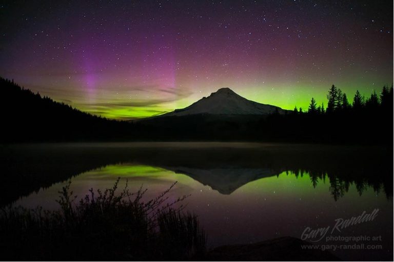 See The Incredible Northern Lights Display From Oregon This Weekend!