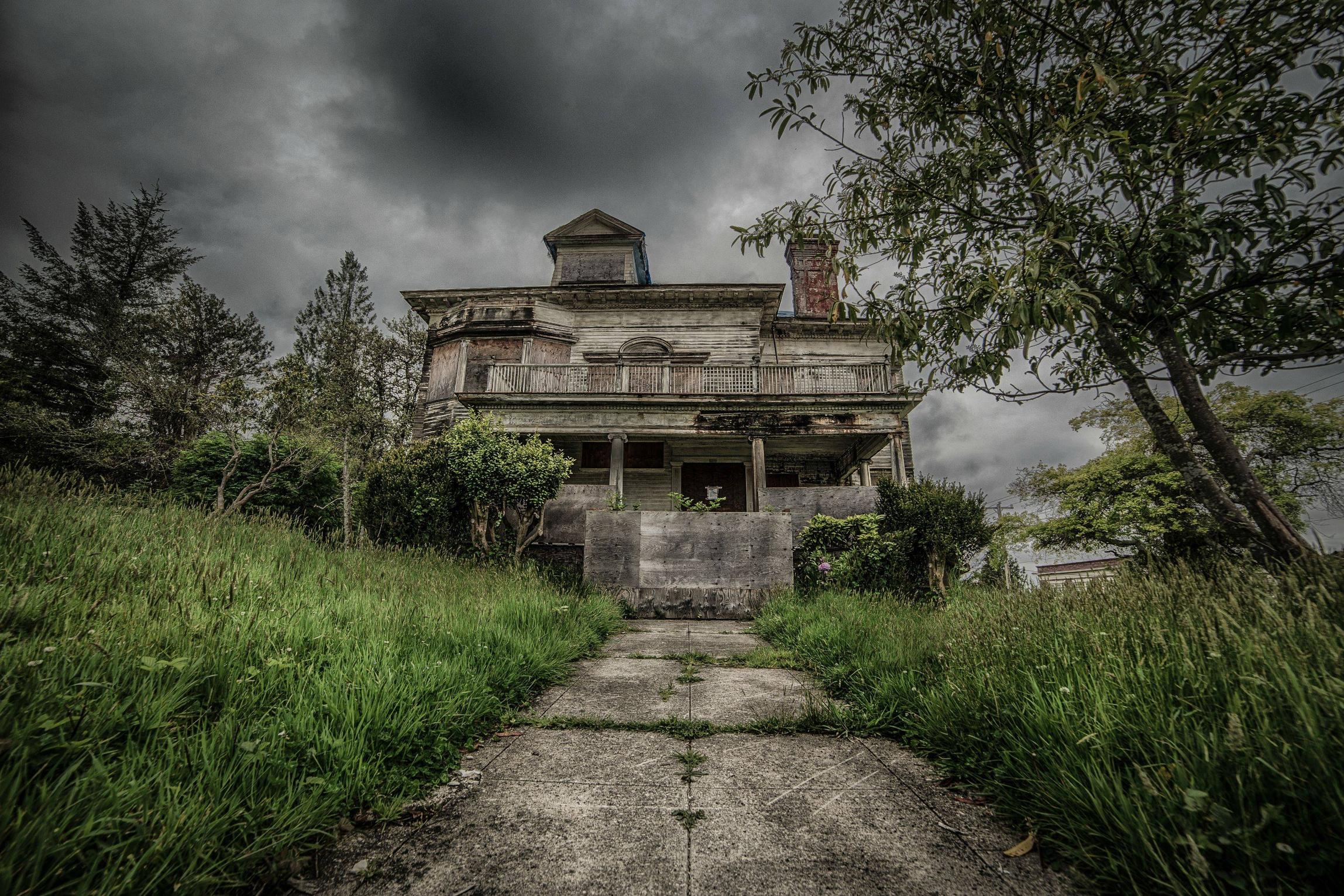 abandoned mansion