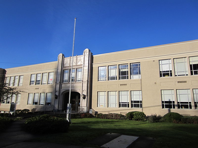 John-Jacob-Astor-Elementary-School-Astoria-Oregon-Kindergarten-Cop