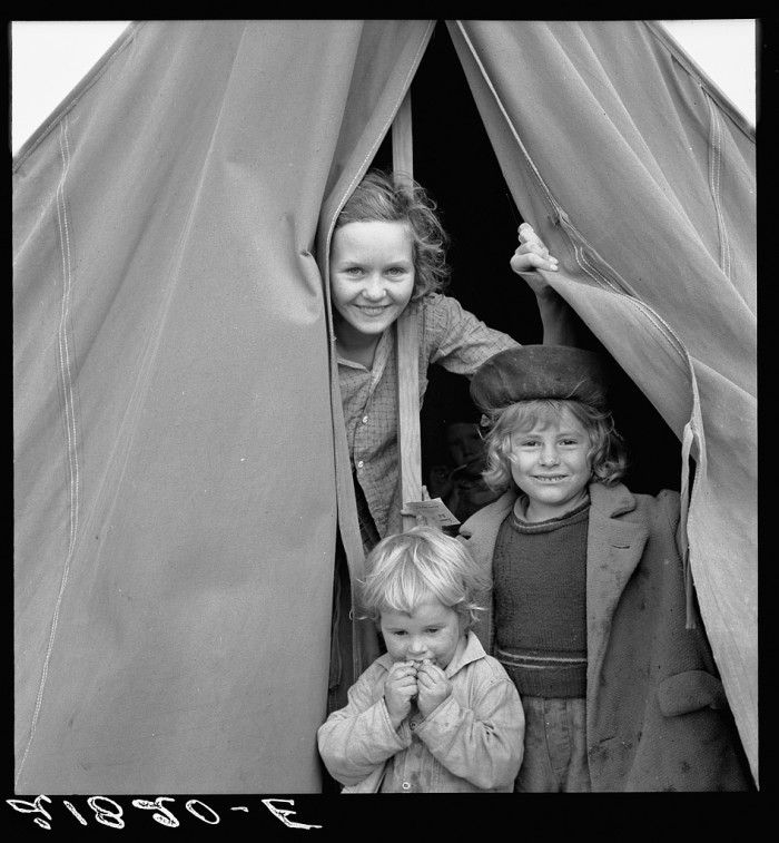 Lighthearted kids in Merrill FSA (Farm Security Administration) camp, Klamath County, Oregon.