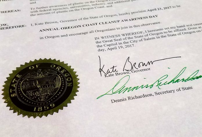 Governor Kate Brown Signs Oregon Coast Cleanup Awareness Day
