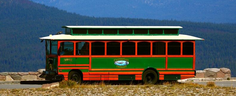 Crater Lake Trolley Courtesy of Southern Oregon-dot-Org