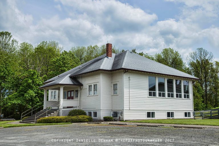 26 Historic Oregon Schoolhouses Still Standing Today