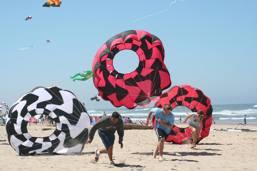 This Kite Festival on the Oregon Coast Will Blow You Away