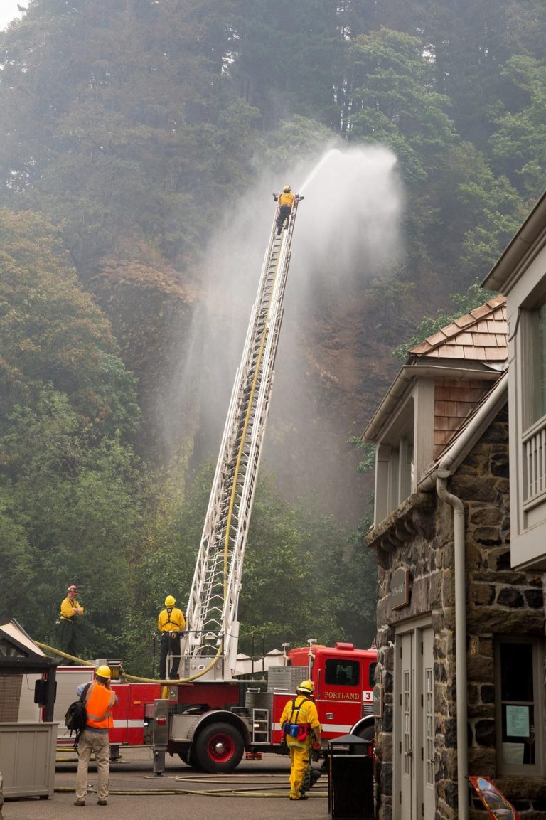 Aftermath Photos of Multnomah Falls Fire in Columbia River