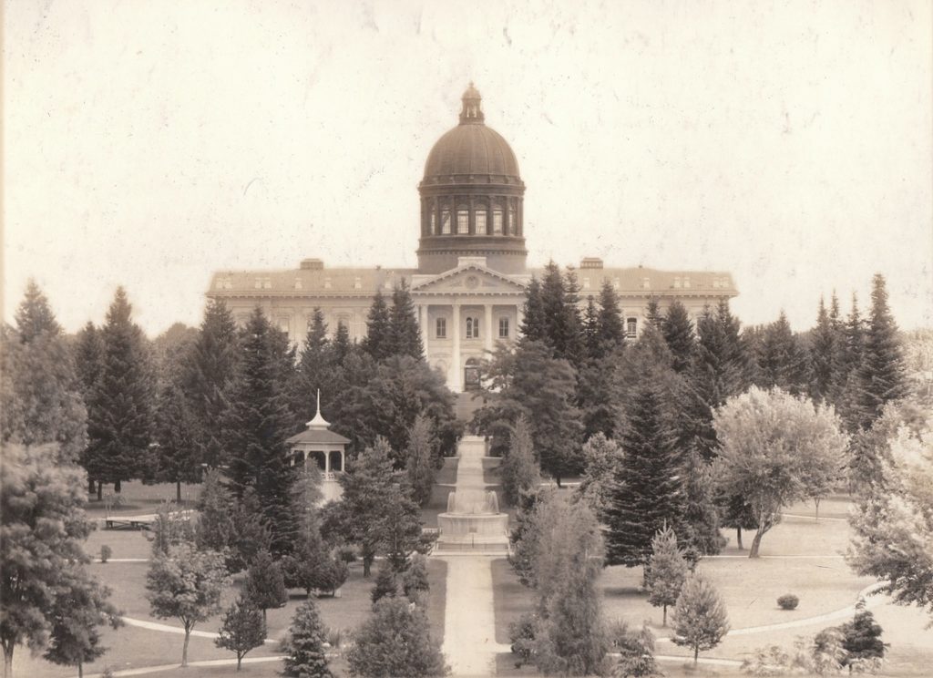 salem_Capitol_building