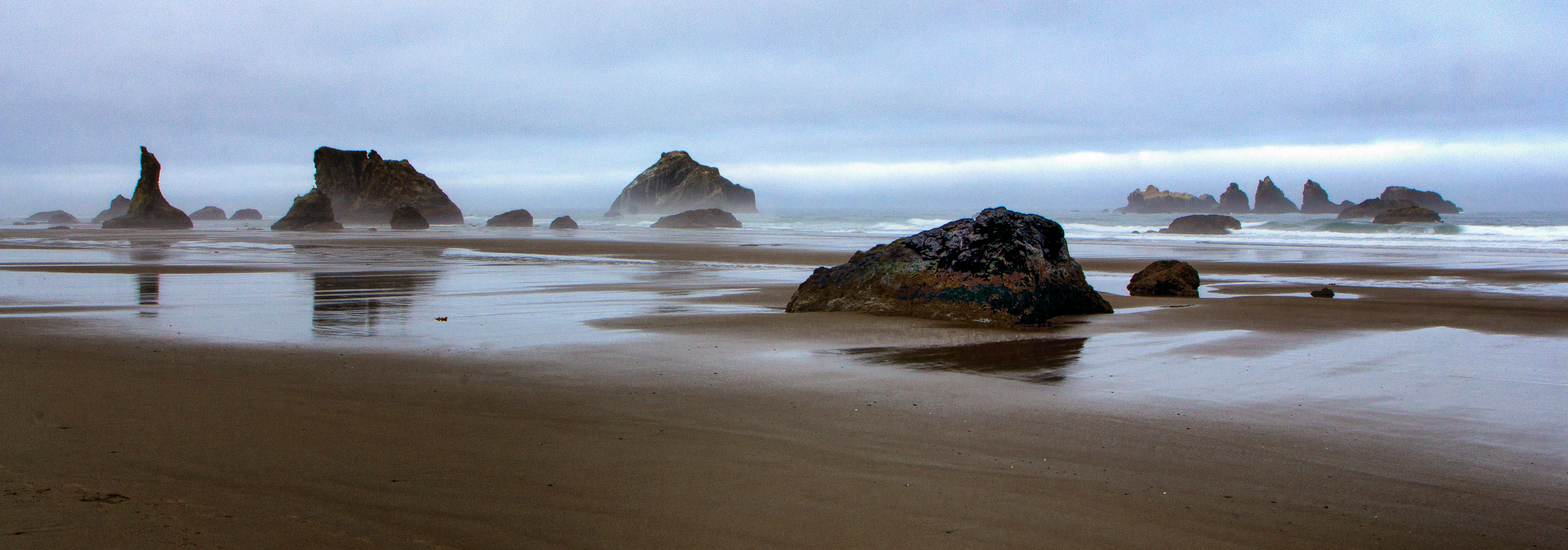 best Oregon beaches - Face Rock in the fog bandon