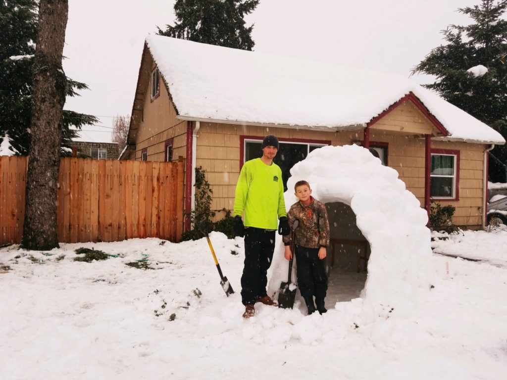 More snow falling tonight in Eugene after recordsetting storm That