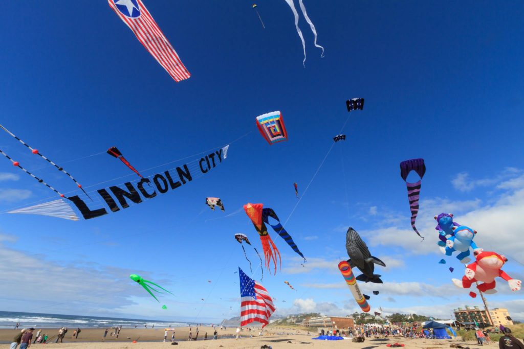 lincoln city oregon, kite festival, things to do in summer 2023