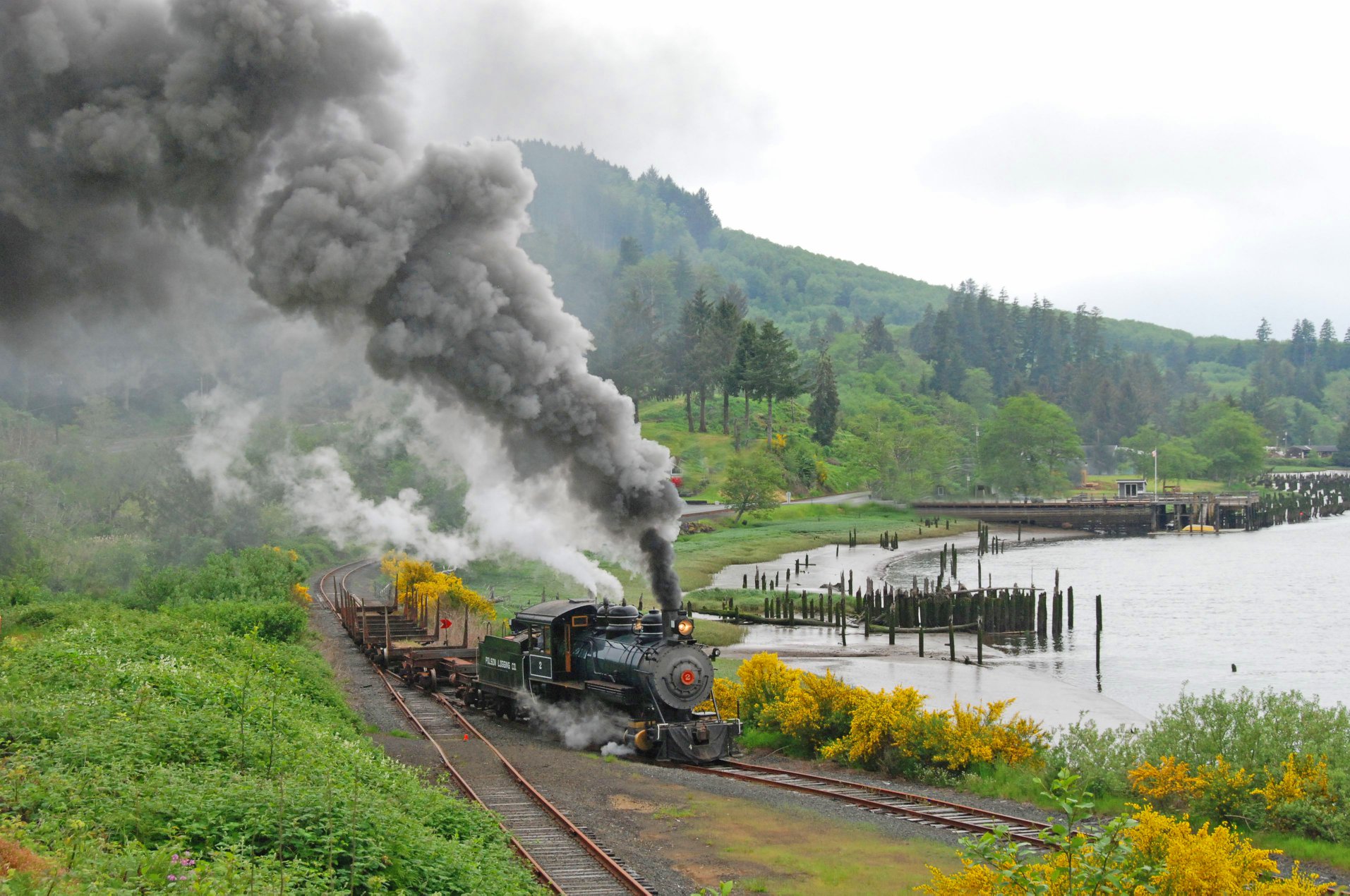 Make Holiday Memories on This Magical Train Ride Along the Oregon Coast