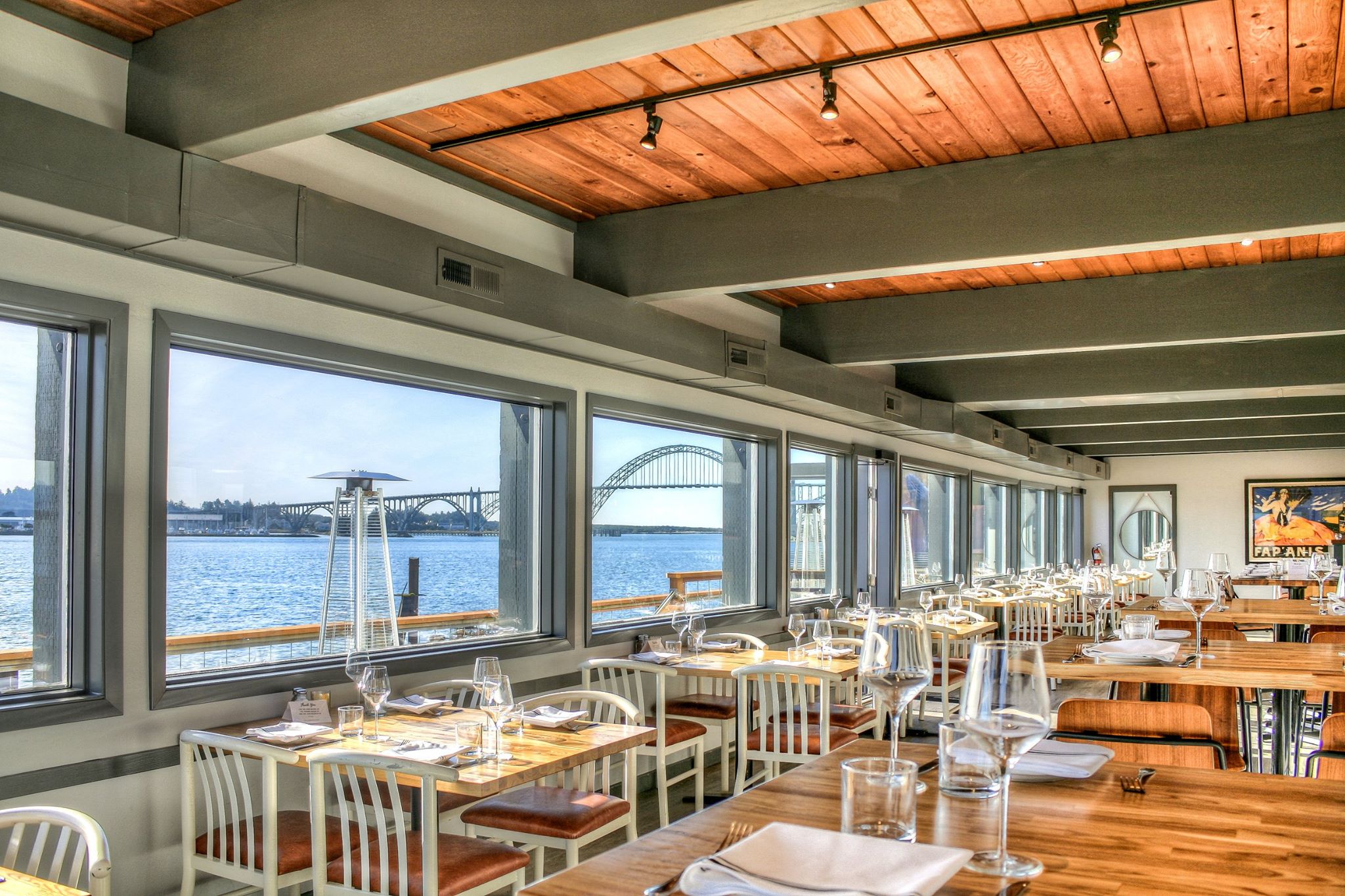 12 Best Seafood Restaurants on the Oregon Coast With Spectacular Views