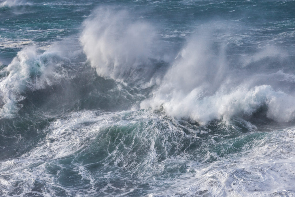 blue and white ocean waves