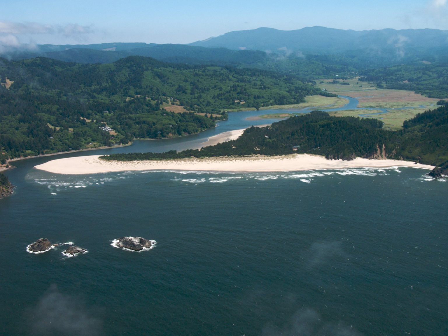 4 Perfect Places To Kayak Oregon Near Lincoln City SUP Oregon 2024