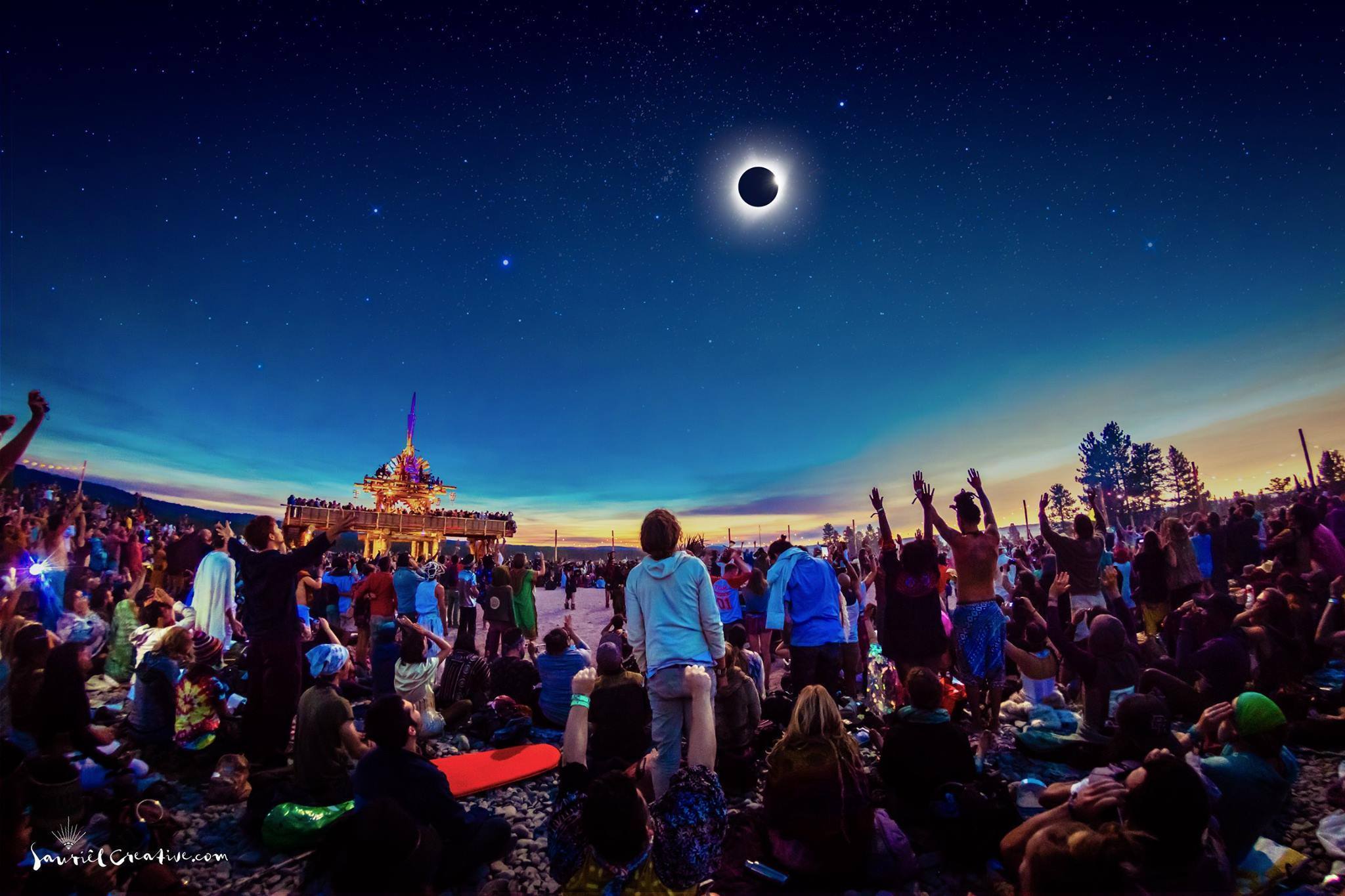 Remembering the 2017 Solar Eclipse With the Most Mindblowing Oregon Images