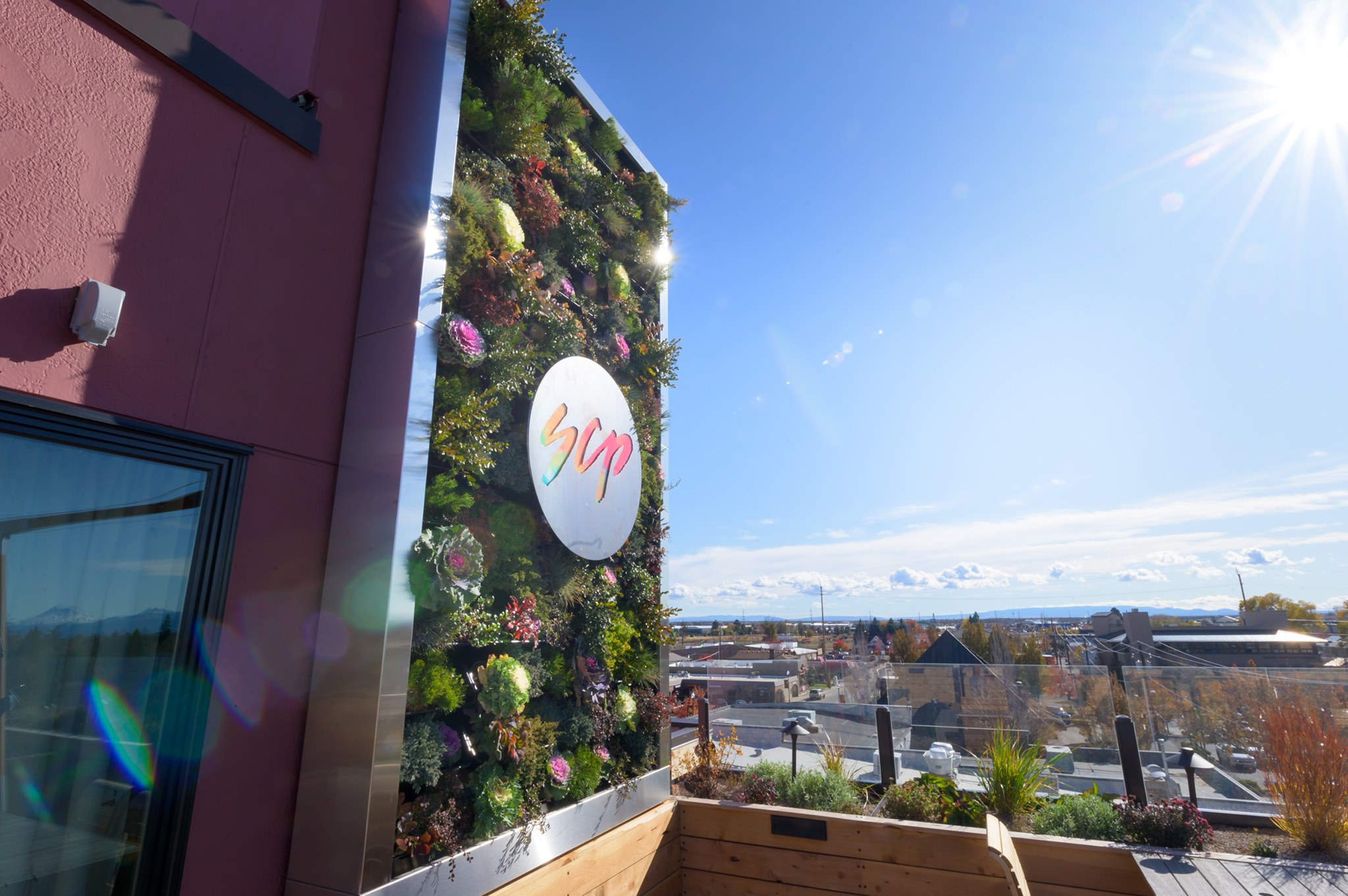 SCP Redmond Hotel Hanging garden wall