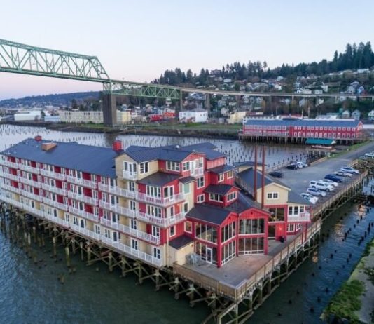 An aerial view of the Cannery Pier Hotel and the Columbia River.