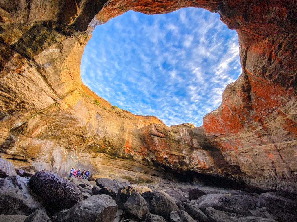 lava tube tour bend oregon