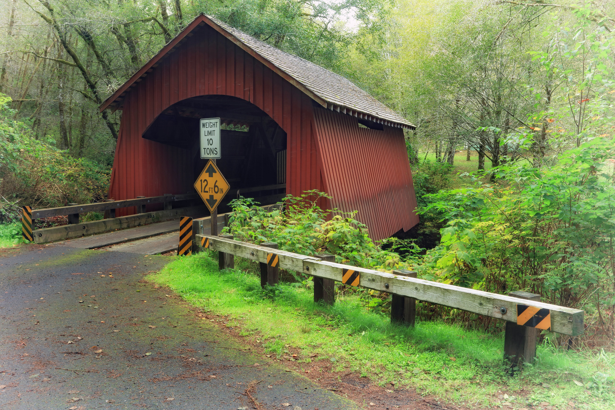 red covered bridge over the yachats river