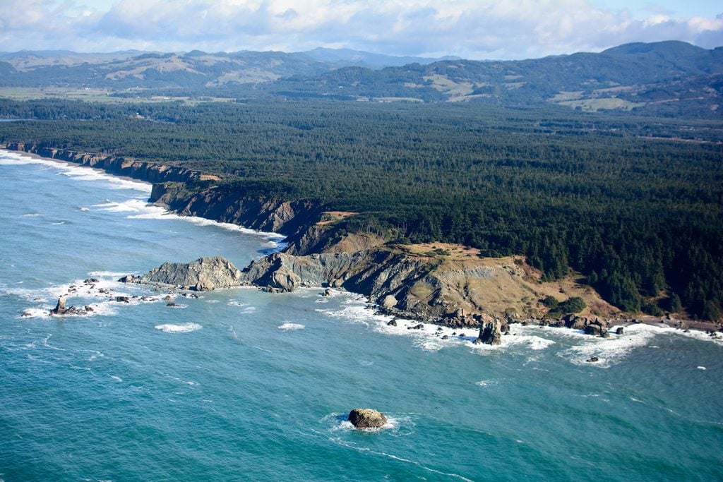 Blacklock Point, Floras Lake, Oregon Coast, Hiking, Southern Coast, Cape Blanco, Gold Beach, Curry County, Unique Landscapes, PNW, Pacific Northwest, Places To Go, Things To Do, Biking Trails, Windsurfing, Natural Beauty