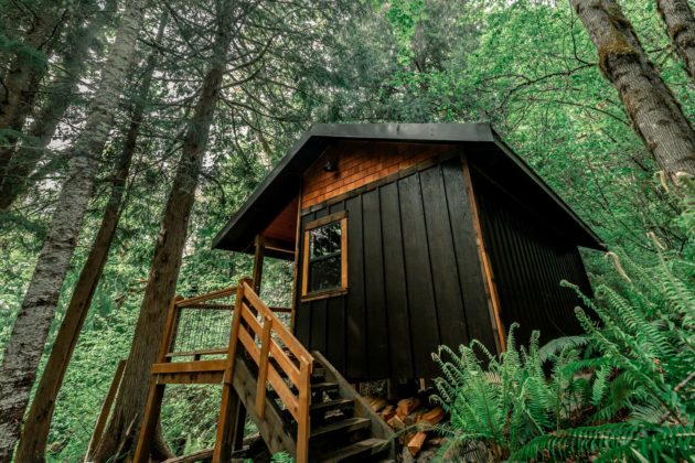 Stay The Weekend At One Of Oregon's Most Gorgeous Secluded Cabins