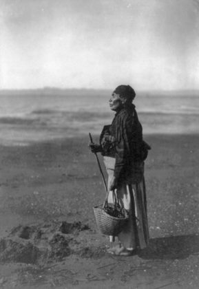 16 Stunning Historical Photographs of Oregon's First Nations