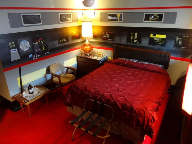 itty bitty inn star trek oregon lodging