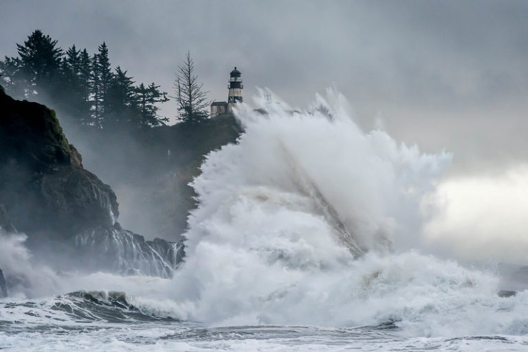 Massive King Tides Are Coming To Oregon Coast, Help Scientists Document It