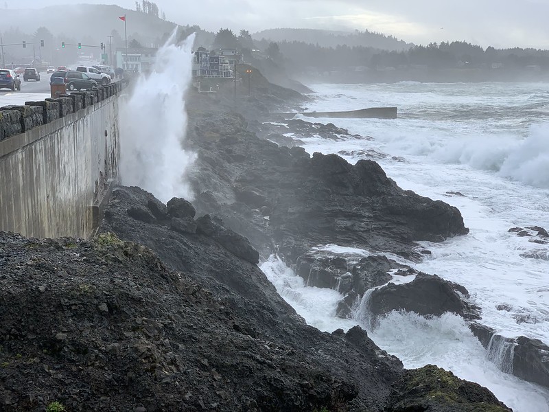 depoe bay oregon waves crashing on the seawall