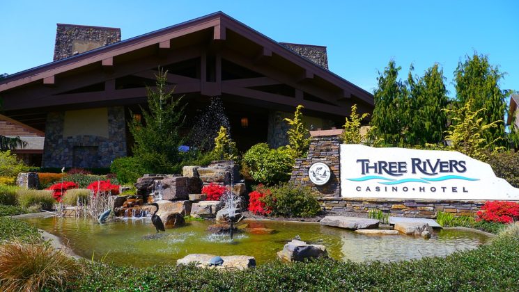 three rivers casino and hotel florence oregon