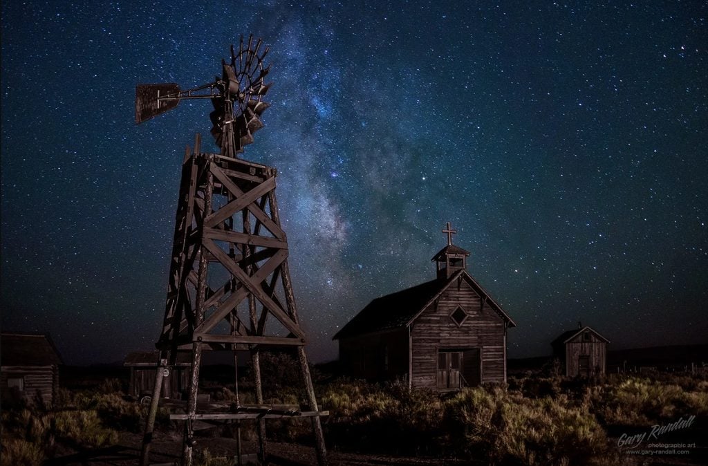 fort rock oregon guide, history, native american past, cave tours, lake county, central and eastern, beyond the cascades, stargazing, beautiful landscapes, cowboy dinner tree, places to see in oregon, things to do, summer lake hot springs, pioneer village