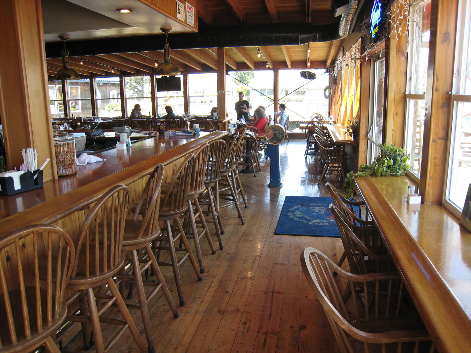 Get All You Can Eat Dungeness Crab At This Restaurant In Florence Oregon