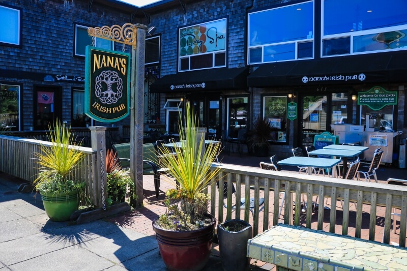 Nana's Irish Pub, Newport, Oregon, Where to Eat, Taste of Ireland, St. Patricks, Guinness, Irish Whiskey, comfort food, home cooking, family friendly, patio, Fish & Chips, Meatloaf, Scotch Eggs, best restaurants, oregon coast