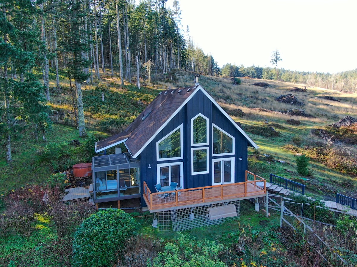 Stay In The Cutest Luxury Airbnb Near Eugene Oregon