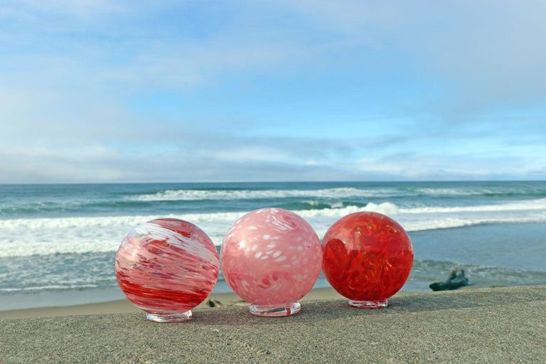 New Glass Floats Drop For Valentines Day In Lincoln City Finders Keepers