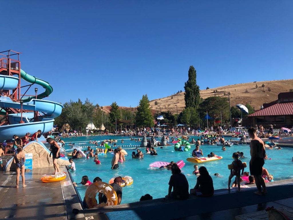 kah-nee-ta village