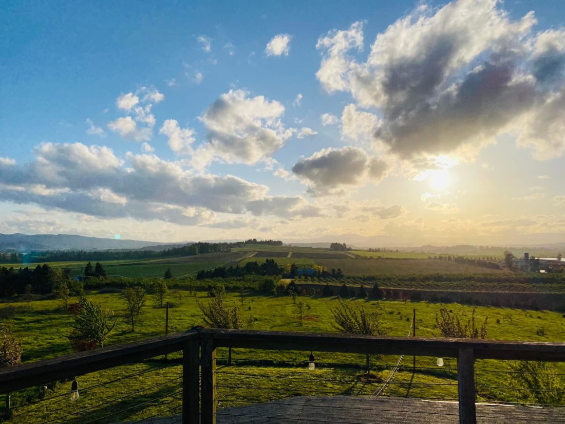 This Oregon Airbnb Features a Rooftop Hot Tub With a Spectacular View