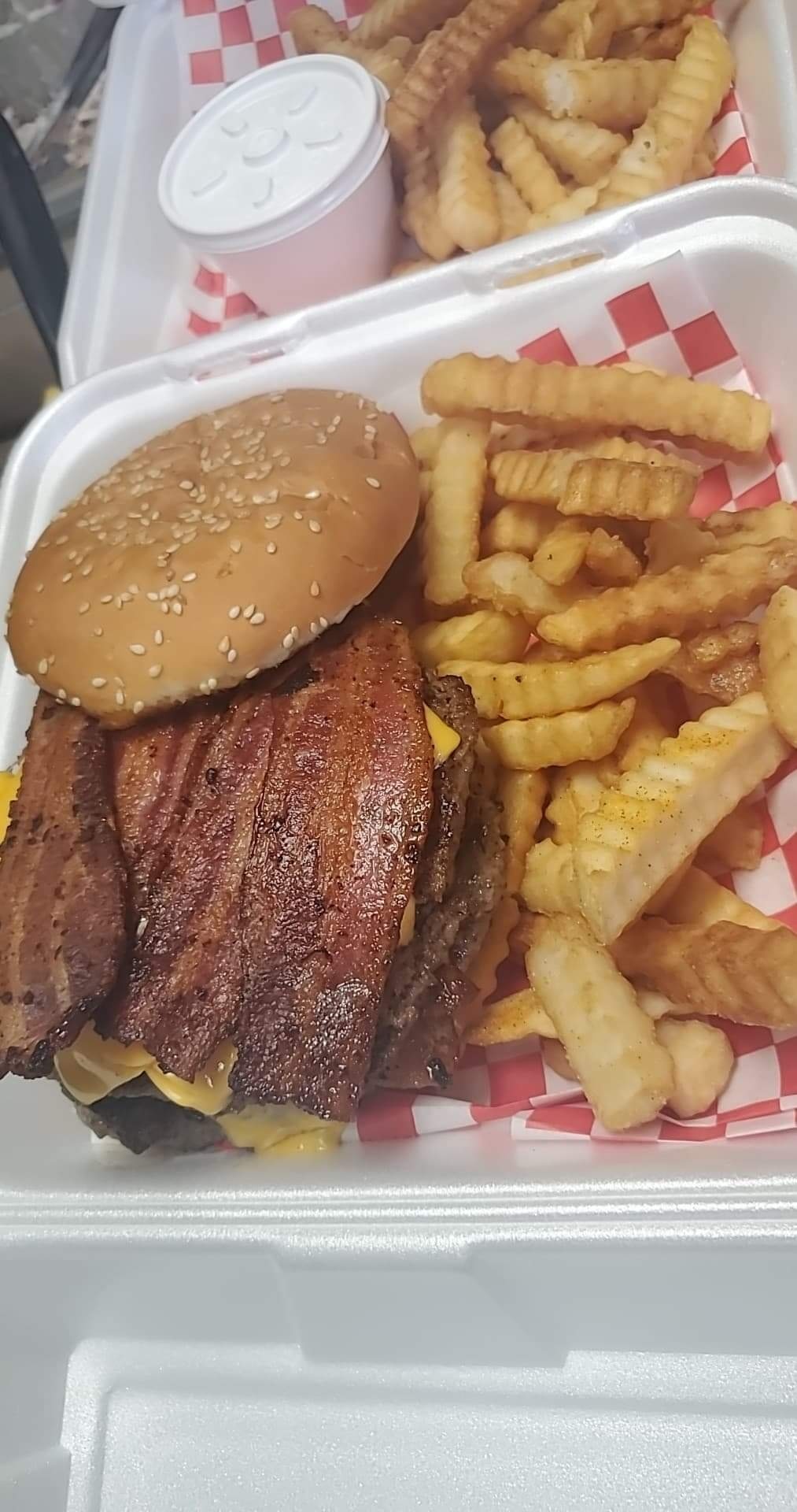 The Hungry Clam in Brookings, Oregon Offers Amazing Clam Chowder