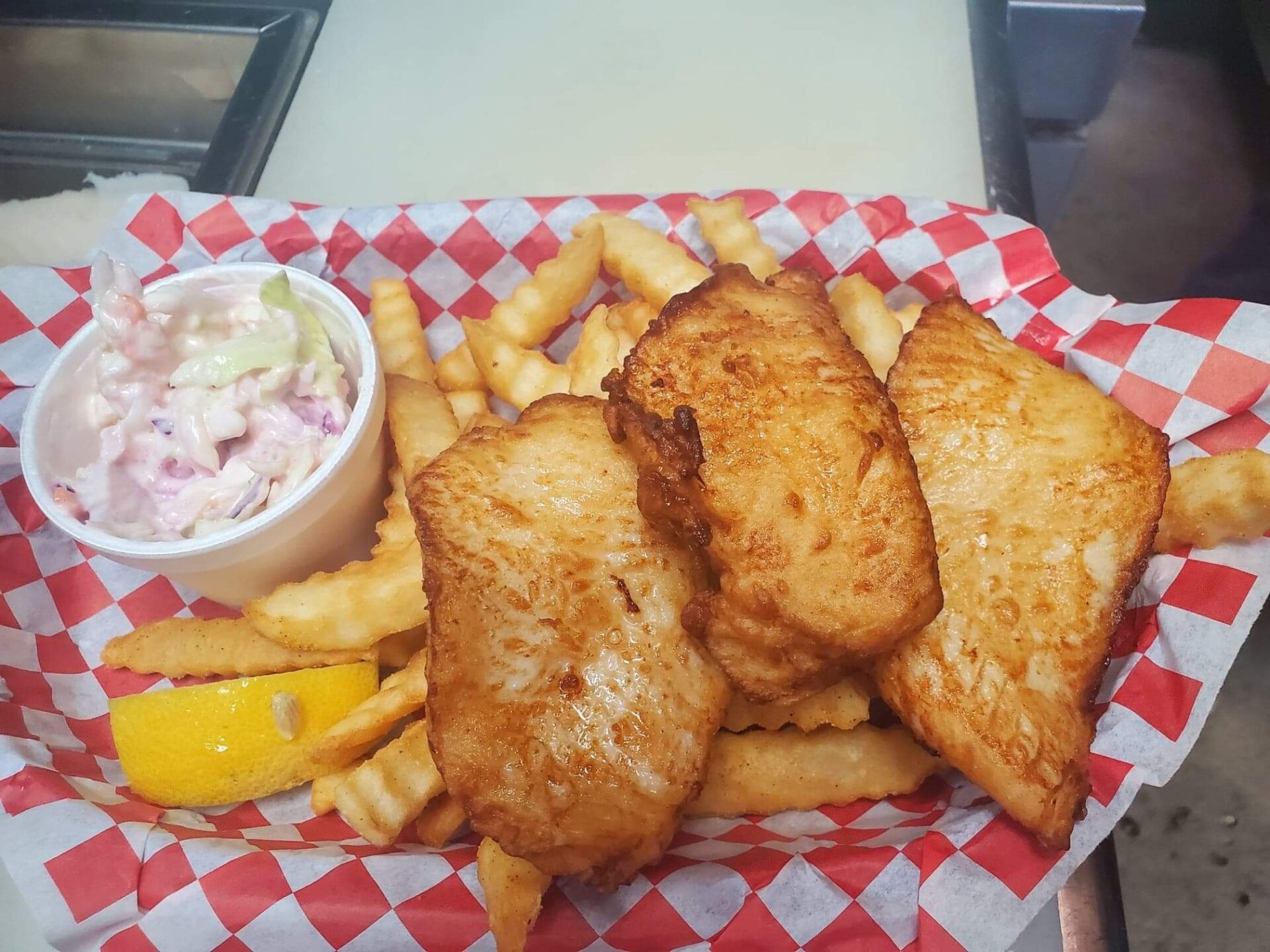 The Hungry Clam in Brookings, Oregon Offers Amazing Clam Chowder