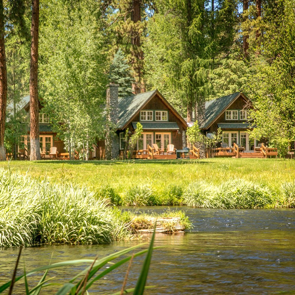 Where to stay in Oregon, Metolius River Resort, cute cabins Oregon vacation rental