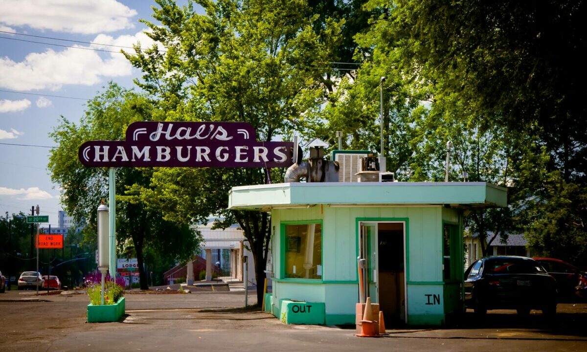 hal's hamburgers pendleton oregon