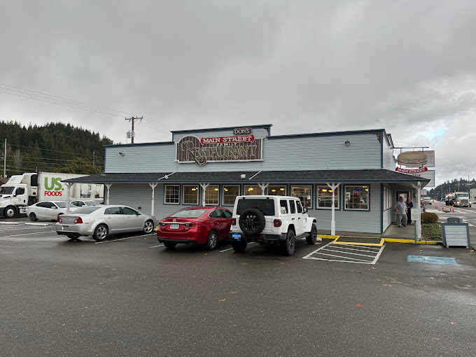 This Classic Oregon Diner Off Hwy 101 Will Make You Feel Right At Home