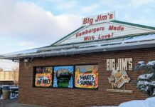The exterior of Big Jim's Drive-In in the Dalles Oregon.