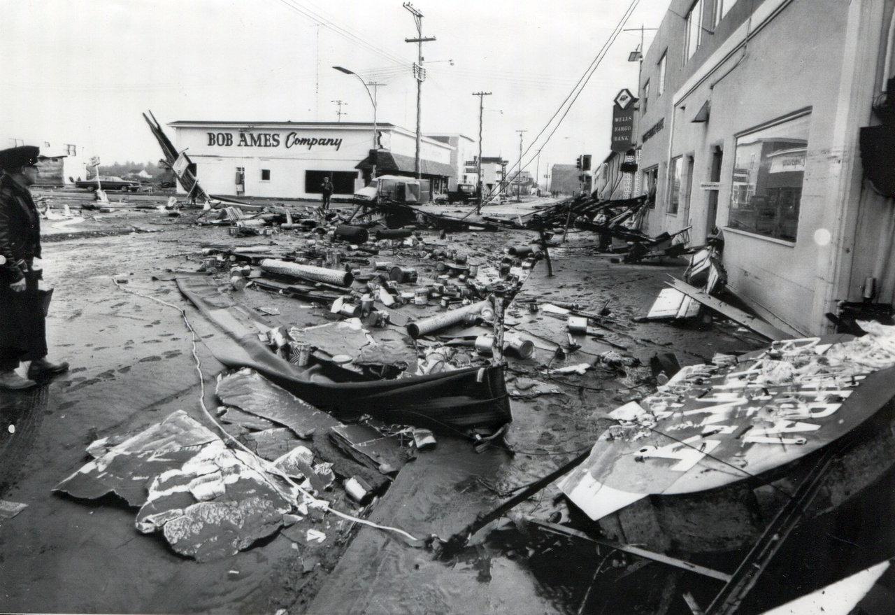 1964 tsunami oregon pictures