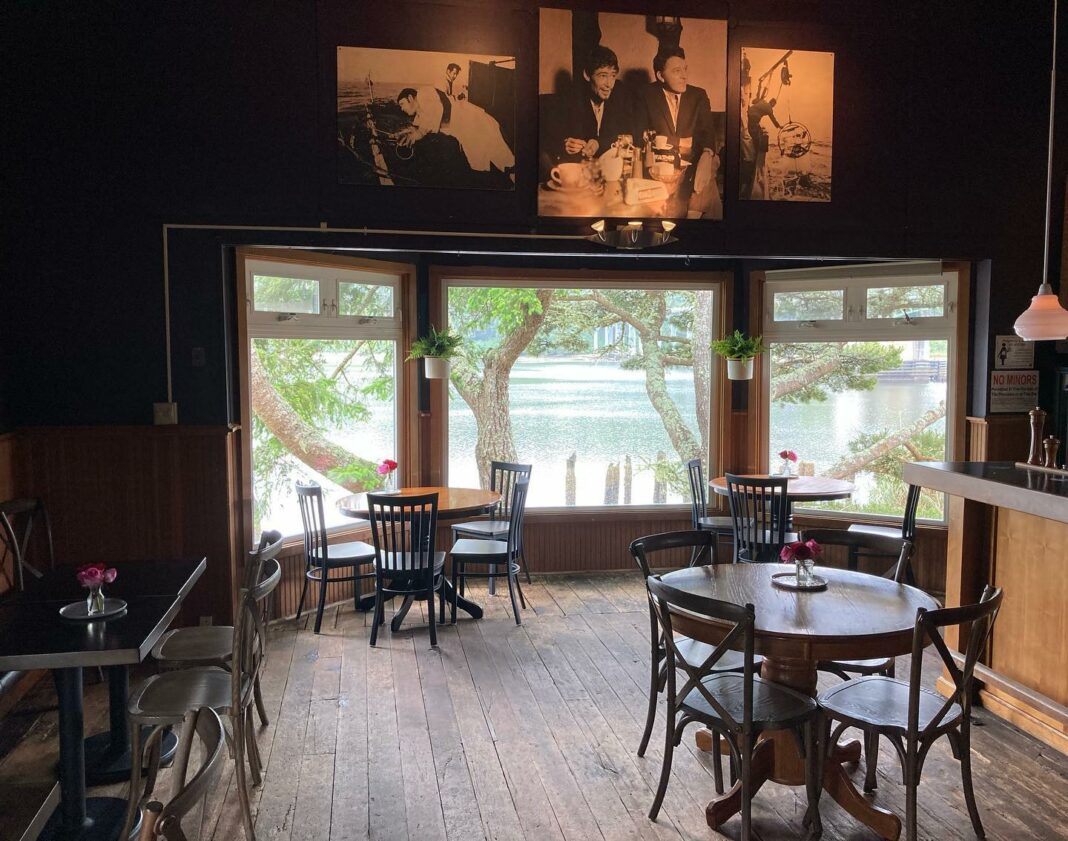 The Beautiful Restored Train Station In Oregon That's Now An Exquisite