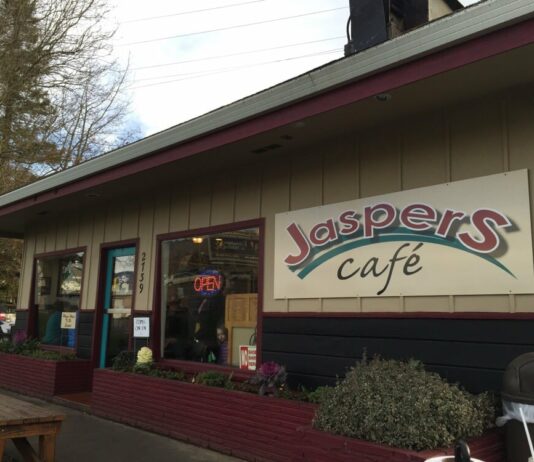 The exterior of Jasper's Cafe in Medford Oregon.