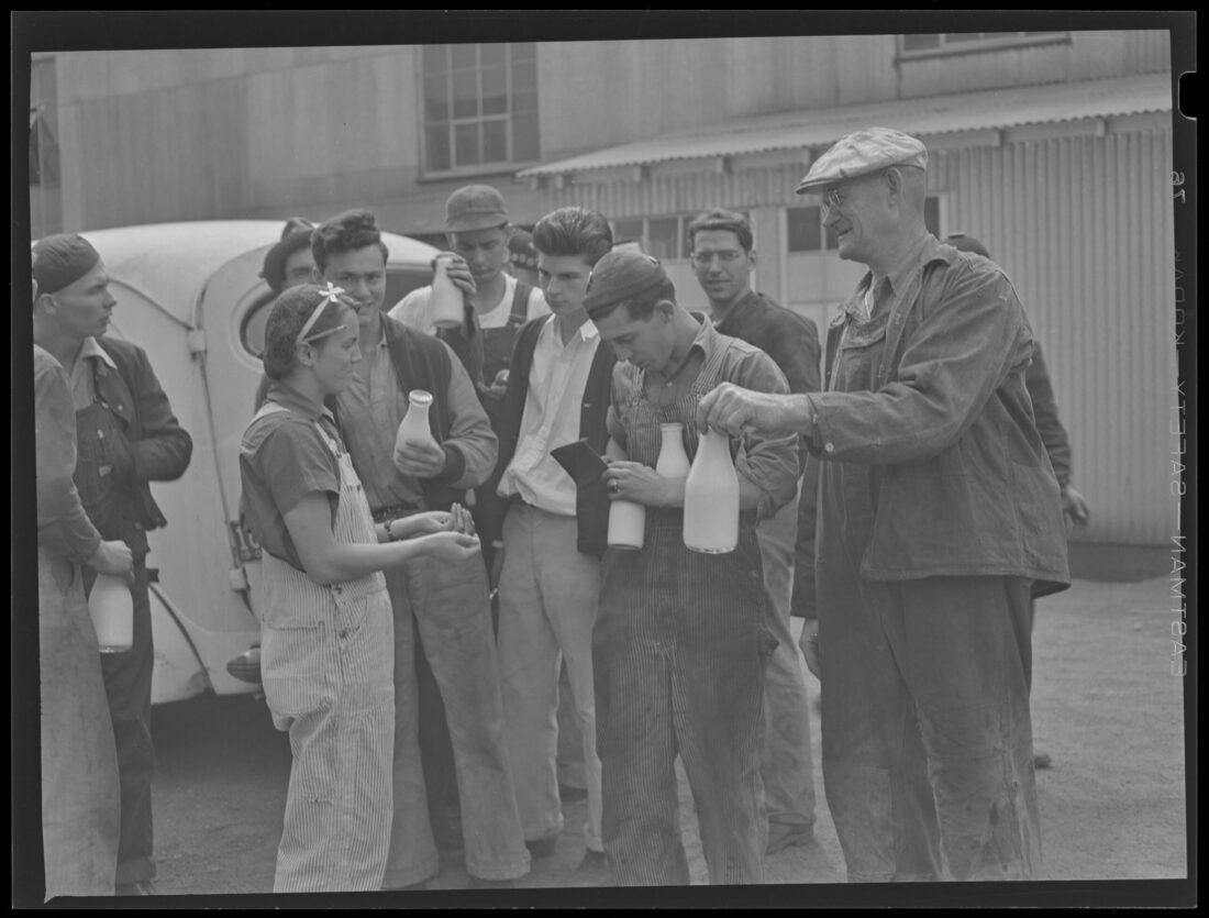 al monner oregon WWII photographs